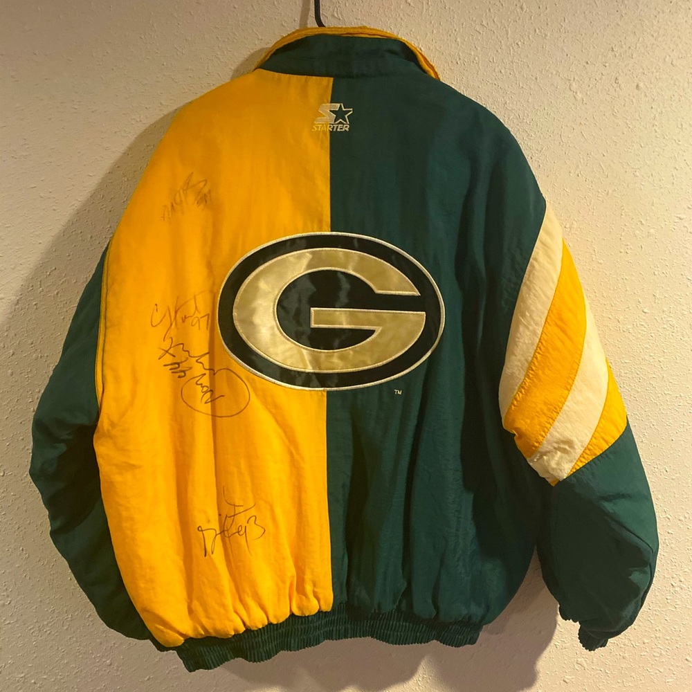 Vintage Starter Green Bay Packers jacket Signed by 4 Players